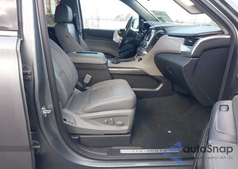 2018 Chevrolet Suburban Lt z USA, uszkodzony, nr VIN 1GNSCHKC1JR253757
